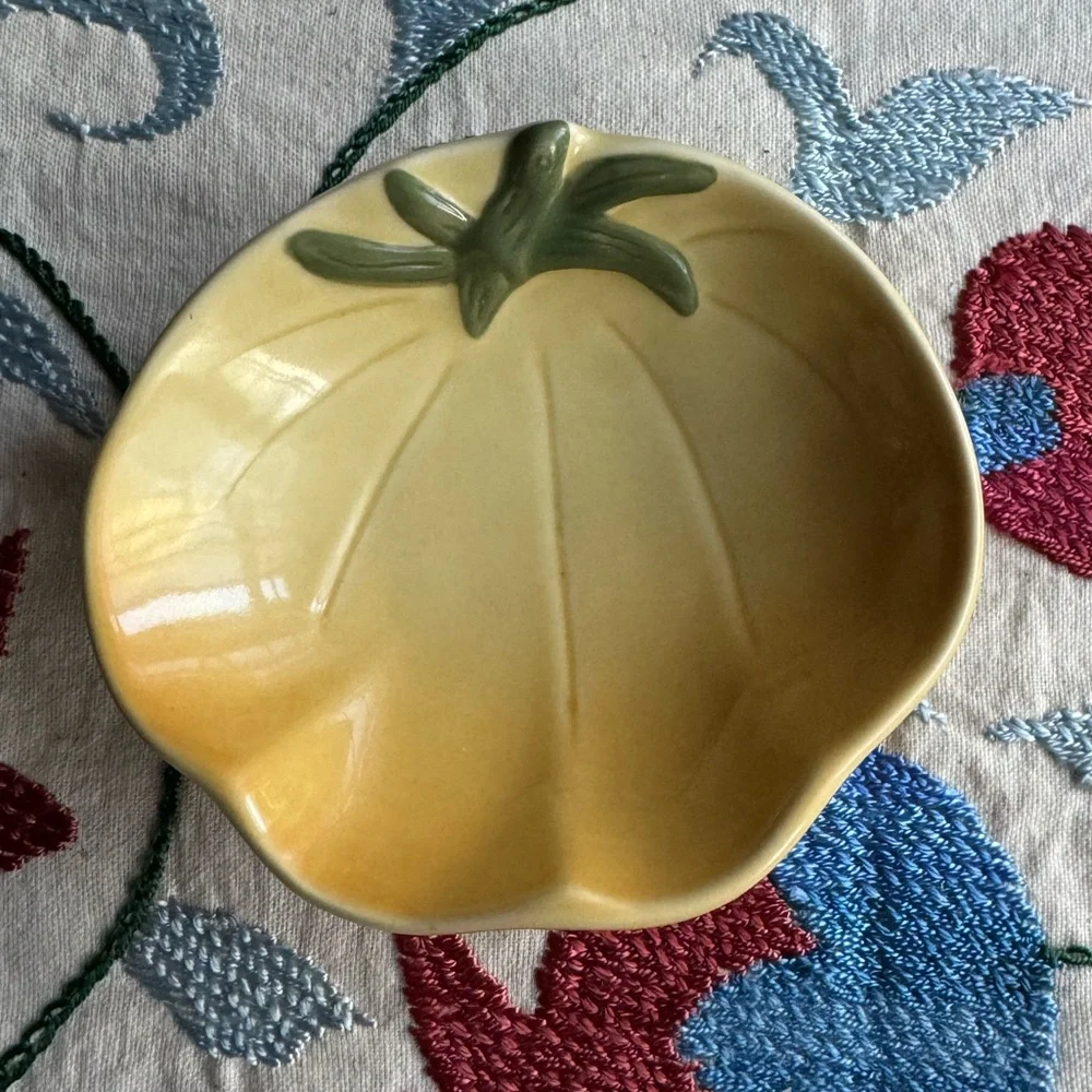 Williams & Sonoma ceramic pumpkin dish